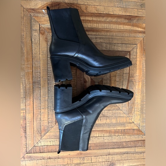 NEW! Zara Black Leather Chunky Sole Chelsea Boots - Picture 4 of 5